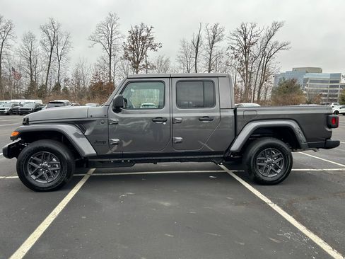 New 2026 Jeep Gladiator Sport image 4