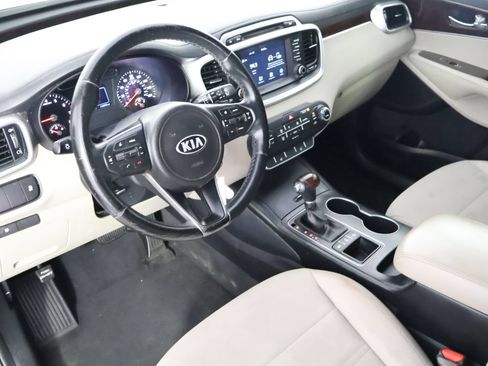 Used 2017 Kia Sorento AWD w/ LX Convenience Package image 23