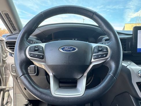 Used 2024 Ford Explorer XLT w/ Equipment Group 202A image 25
