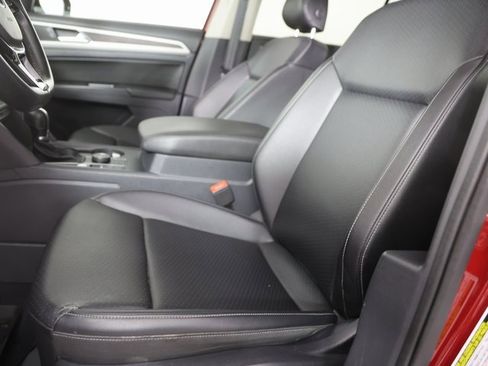 Used 2019 Volkswagen Atlas SE image 3