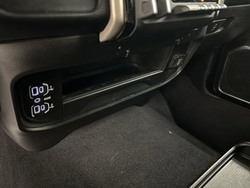Used 2024 RAM 2500 Laramie image 19