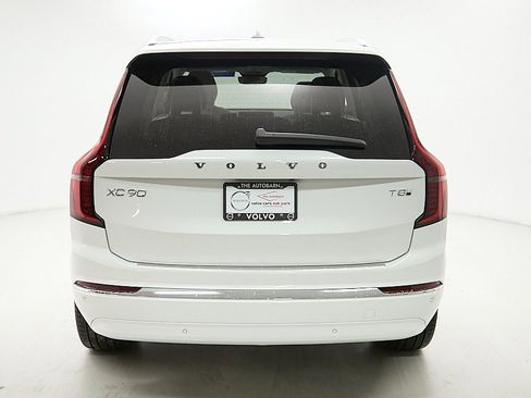 New 2026 Volvo XC90 T8 Ultra w/ Protection Package image 8