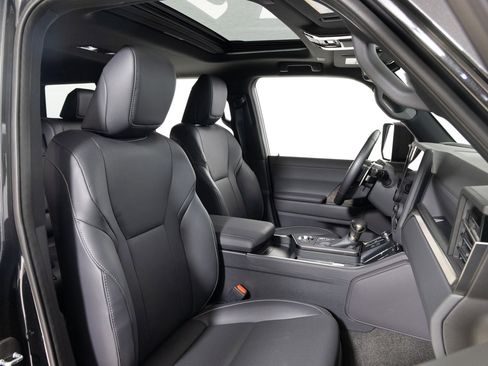 Used 2024 Lexus GX 550 image 25