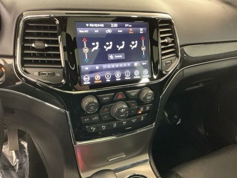 Used 2020 Jeep Grand Cherokee Trailhawk w/ Trailhawk Luxury Group image 18