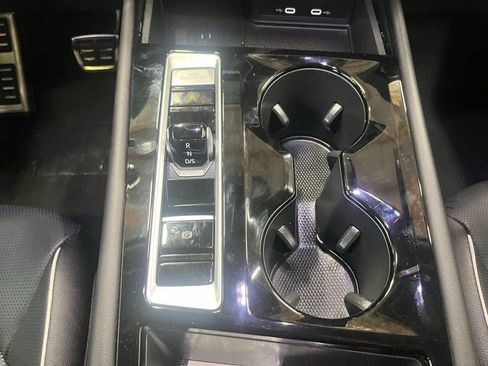 Certified 2025 Volkswagen Atlas SEL Premium R-Line image 15