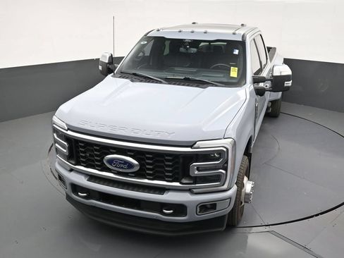 Used 2024 Ford F350 Platinum AWD/4WD image 19