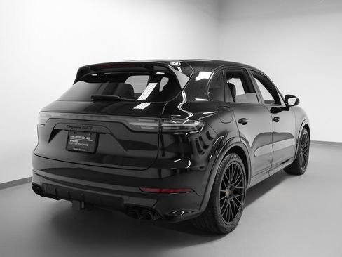 Certified 2021 Porsche Cayenne GTS image 12