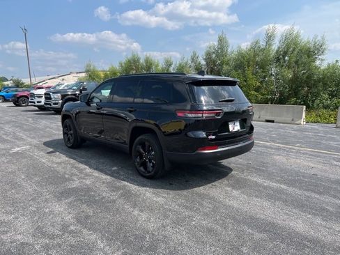 New 2025 Jeep Grand Cherokee L Limited w/ Black Appearance Package image 3