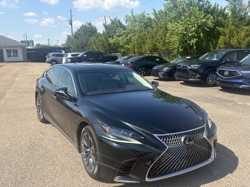 Used 2018 Lexus LS 500 w/ Interior Upgrade Package RWD image 34