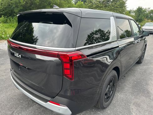 New 2026 Kia Carnival image 5