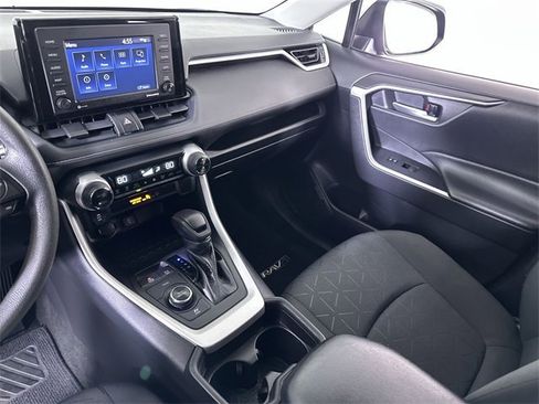 Used 2021 Toyota RAV4 XLE image 36