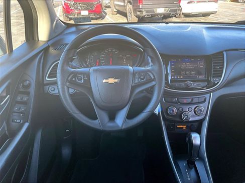 Used 2022 Chevrolet Trax LT image 16