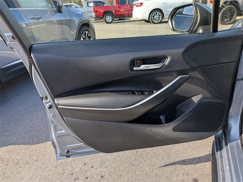 Used 2022 Toyota Corolla SE image 11