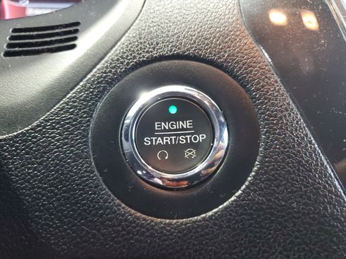 Used 2018 Ford Explorer XLT w/ Equipment Group 202A FWD image 31