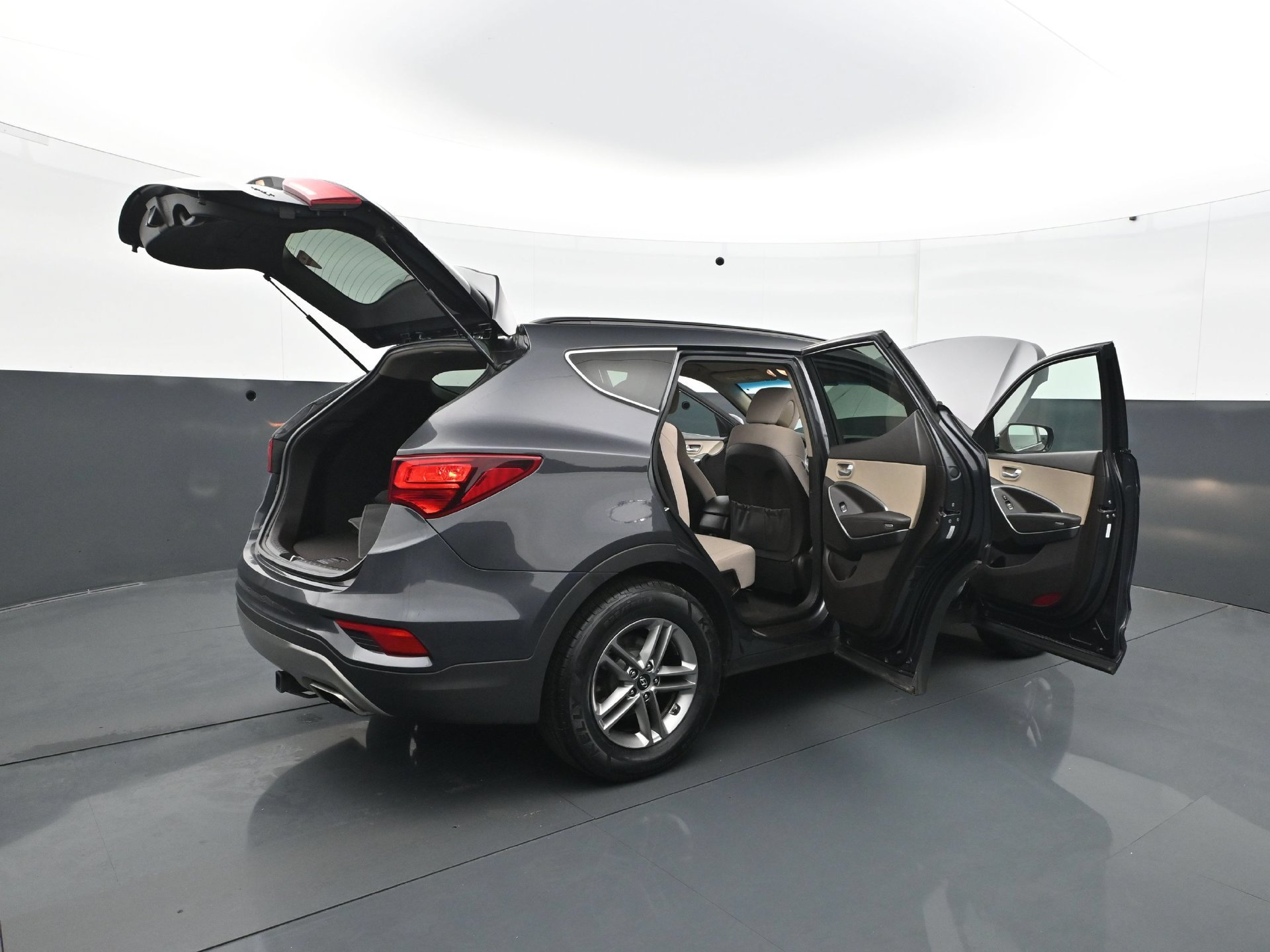 Used 2018 Hyundai Santa Fe Sport w/ 2.4L Value Package 02 FWD image 34
