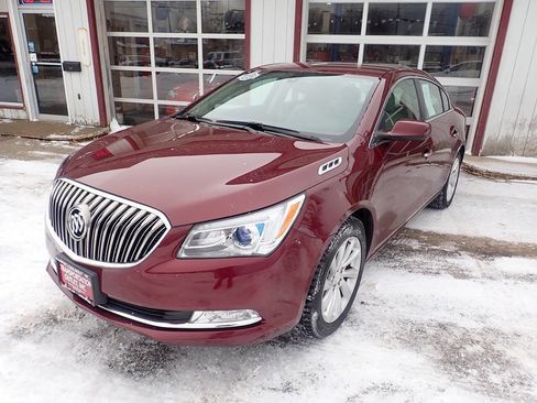 Used 2015 Buick LaCrosse image 2