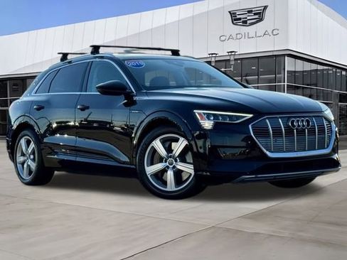 Used 2019 Audi e-tron Premium Plus image 2