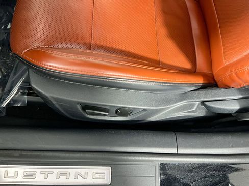 Used 2024 Ford Mustang GT Premium image 13