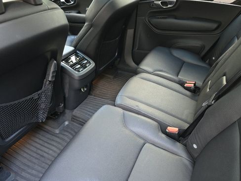 Used 2017 Volvo XC90 T6 Momentum w/ Vision Package AWD/4WD image 13