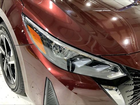 Used 2025 Nissan Sentra SV image 28