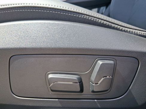 Used 2026 BMW X2 xDrive28i image 12