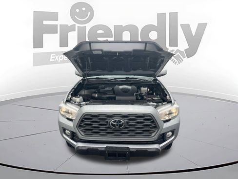 Used 2020 Toyota Tacoma TRD Off-Road w/ Technology Package image 29