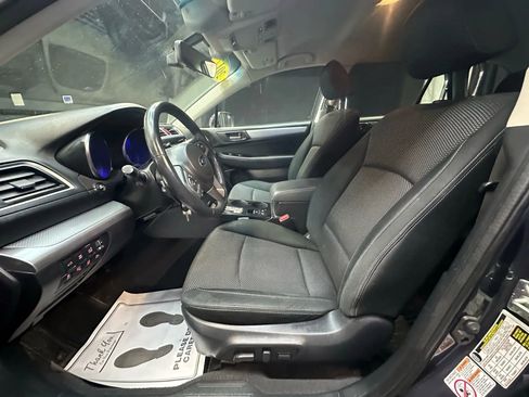 Used 2017 Subaru Outback 2.5i Premium image 17