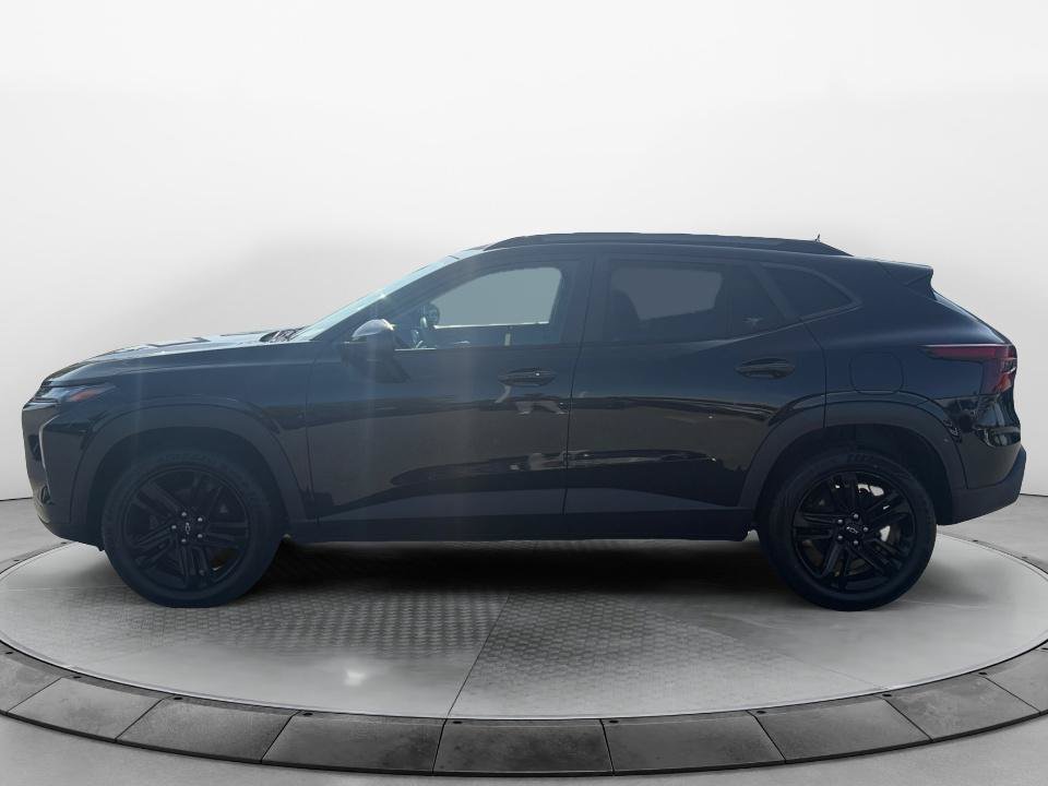 Used 2024 Chevrolet Trax ACTIV w/ Sunroof Package FWD image 4