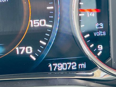 Used 2017 GMC Acadia Denali w/ Technology Package image 33