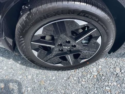 New 2026 Kia EV6 Wind RWD image 7