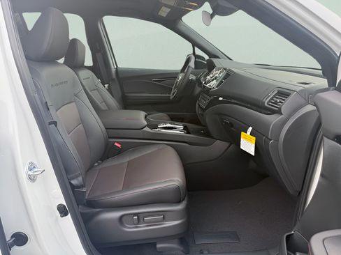 New 2026 Honda Ridgeline Black Edition image 16
