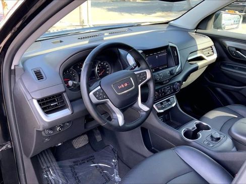 Used 2024 GMC Terrain SLT AWD/4WD image 14