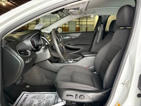 Used 2024 Chevrolet Malibu LT image 17