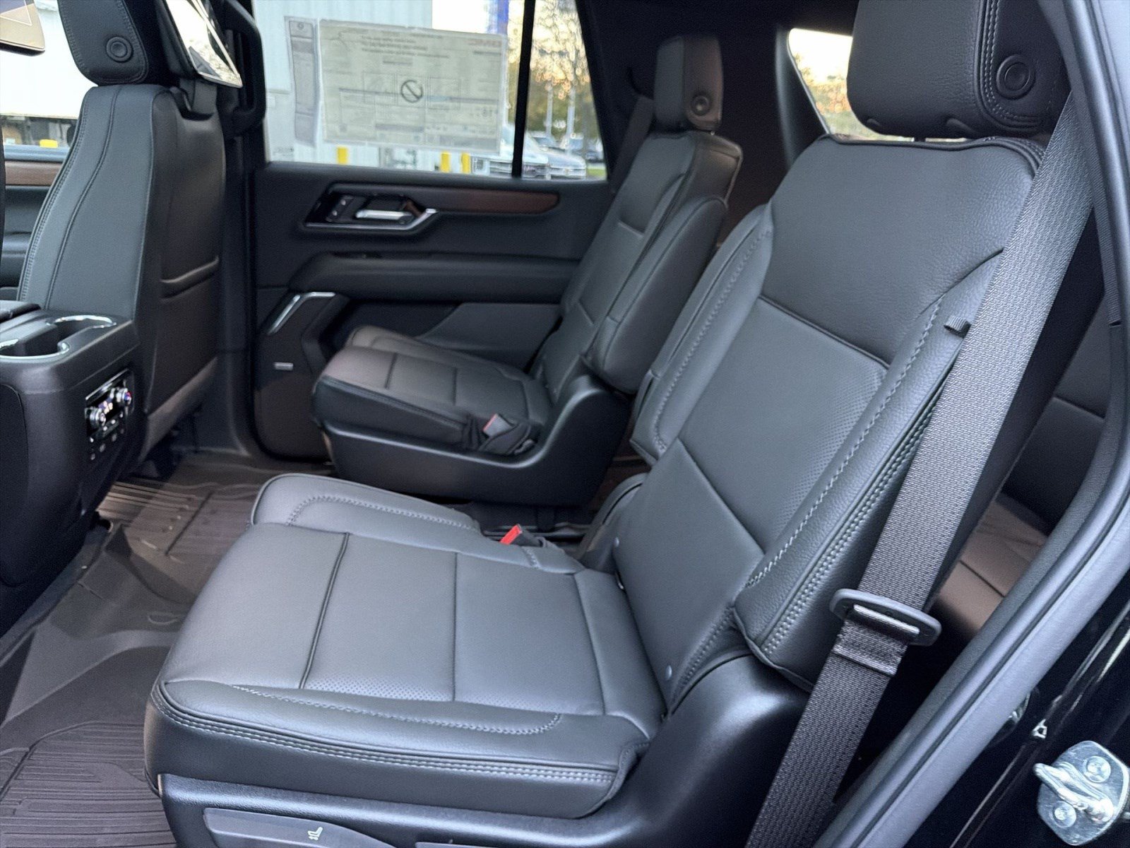 New 2026 GMC Yukon Denali w/ Denali Reserve Package AWD/4WD image 20