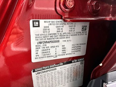 Used 2023 Buick Envision Essence image 35