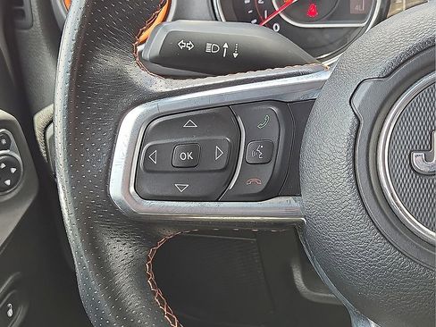Used 2021 Jeep Gladiator Mojave w/ Safety Group AWD/4WD image 19