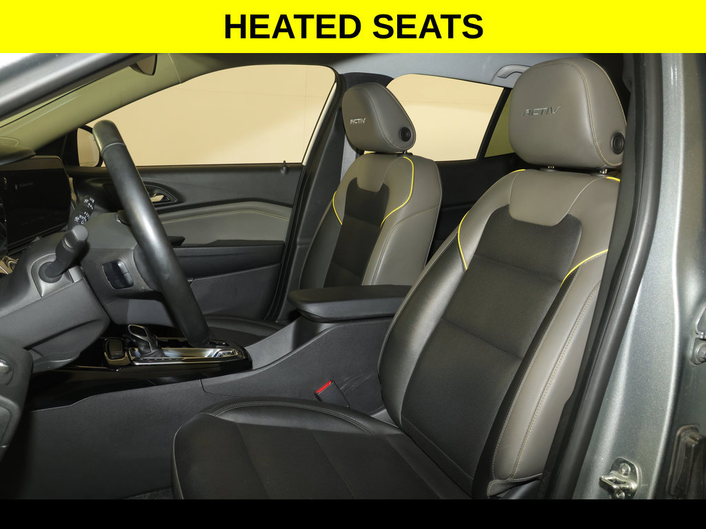 Used 2024 Chevrolet Trax ACTIV w/ Driver Confidence Package FWD image 3