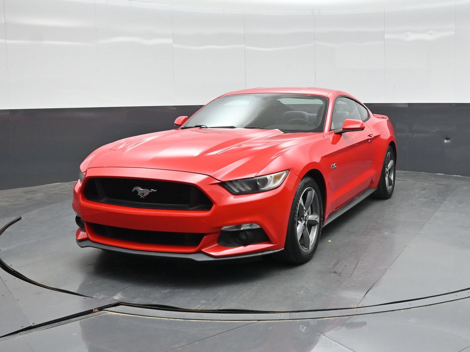 Used 2015 Ford Mustang GT RWD image 17