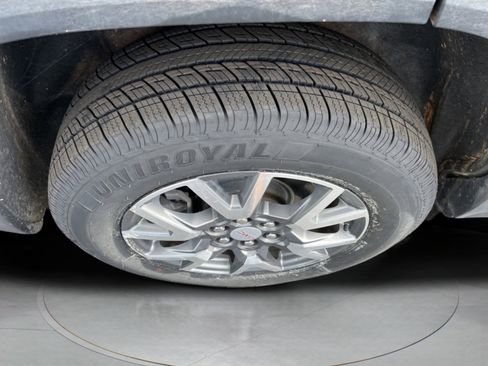 Used 2023 GMC Acadia SLT image 26