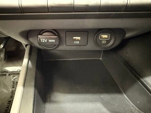 Used 2023 Hyundai Elantra SEL FWD image 35