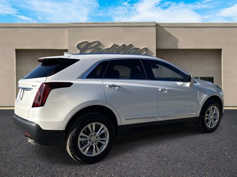 New 2026 Cadillac XT5 Luxury w/ LPO, Premium Carpet Package image 3