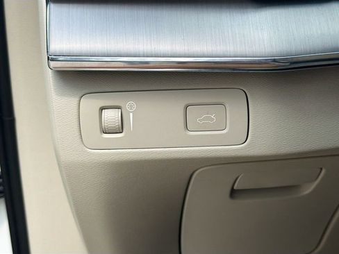 Used 2021 Volvo XC90 T5 Momentum w/ Climate Package FWD image 36