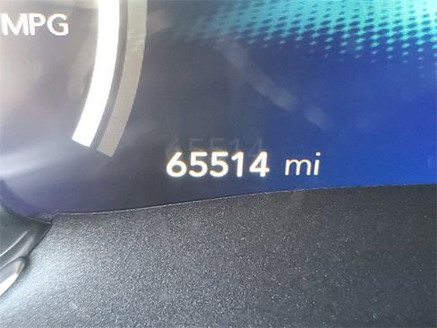 Used 2023 Chrysler Pacifica Limited image 15