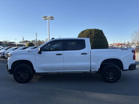 Used 2021 Chevrolet Silverado 1500 LT Trail Boss image 2