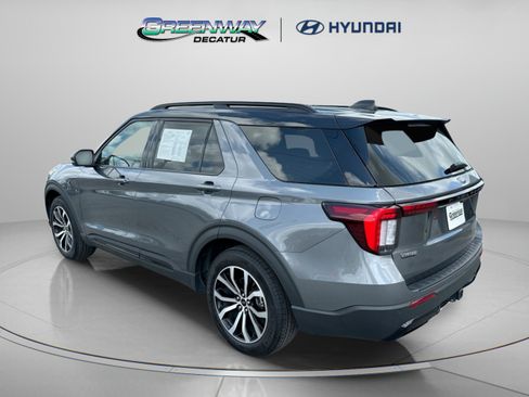 Used 2025 Ford Explorer ST-Line RWD image 6