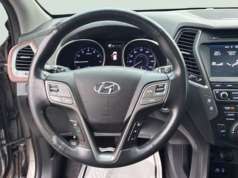 Used 2018 Hyundai Santa Fe Sport FWD image 28