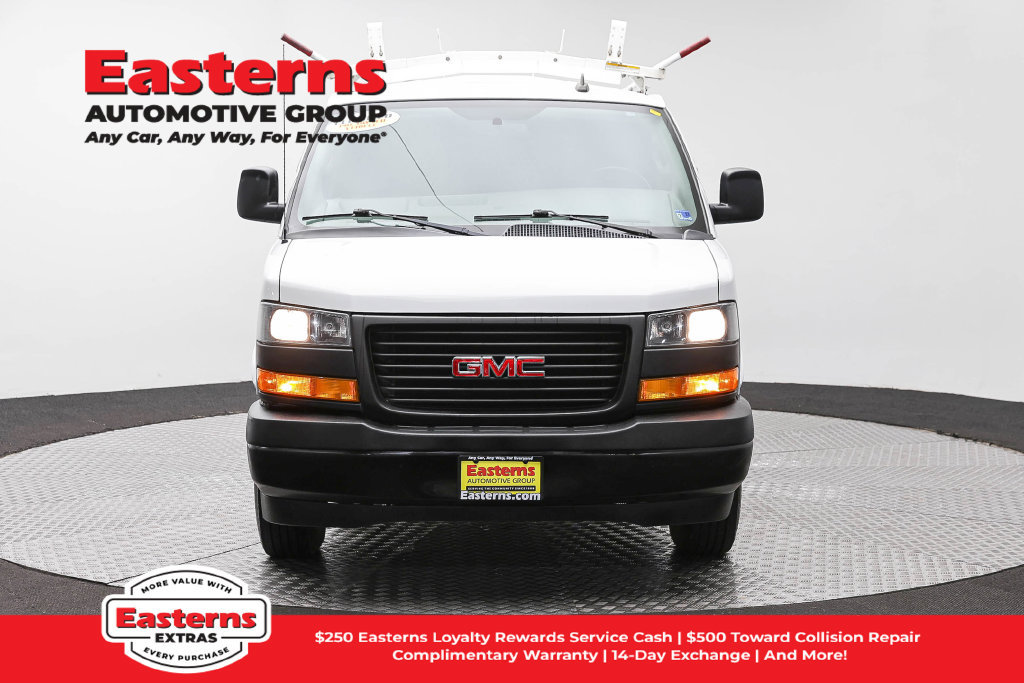 Used 2022 GMC Savana 2500 w/ Driver Convenience Package RWD image 3