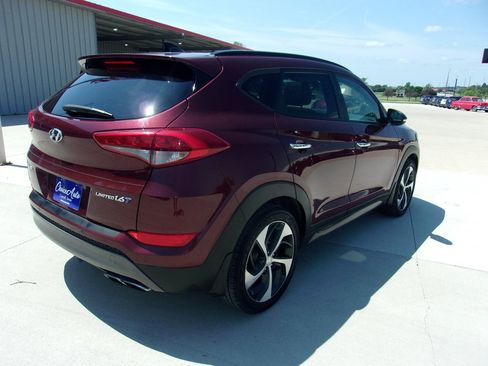 Used 2016 Hyundai Tucson Limited w/ Option Group 03 FWD image 3