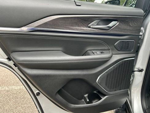 New 2025 Jeep Grand Cherokee Overland w/ Adv Protech Group III image 24