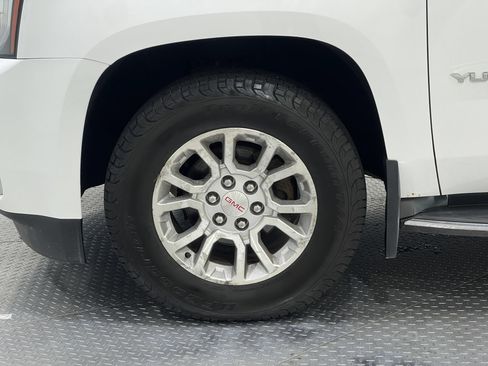 Used 2016 GMC Yukon SLE w/ HD Trailering Package AWD/4WD image 34
